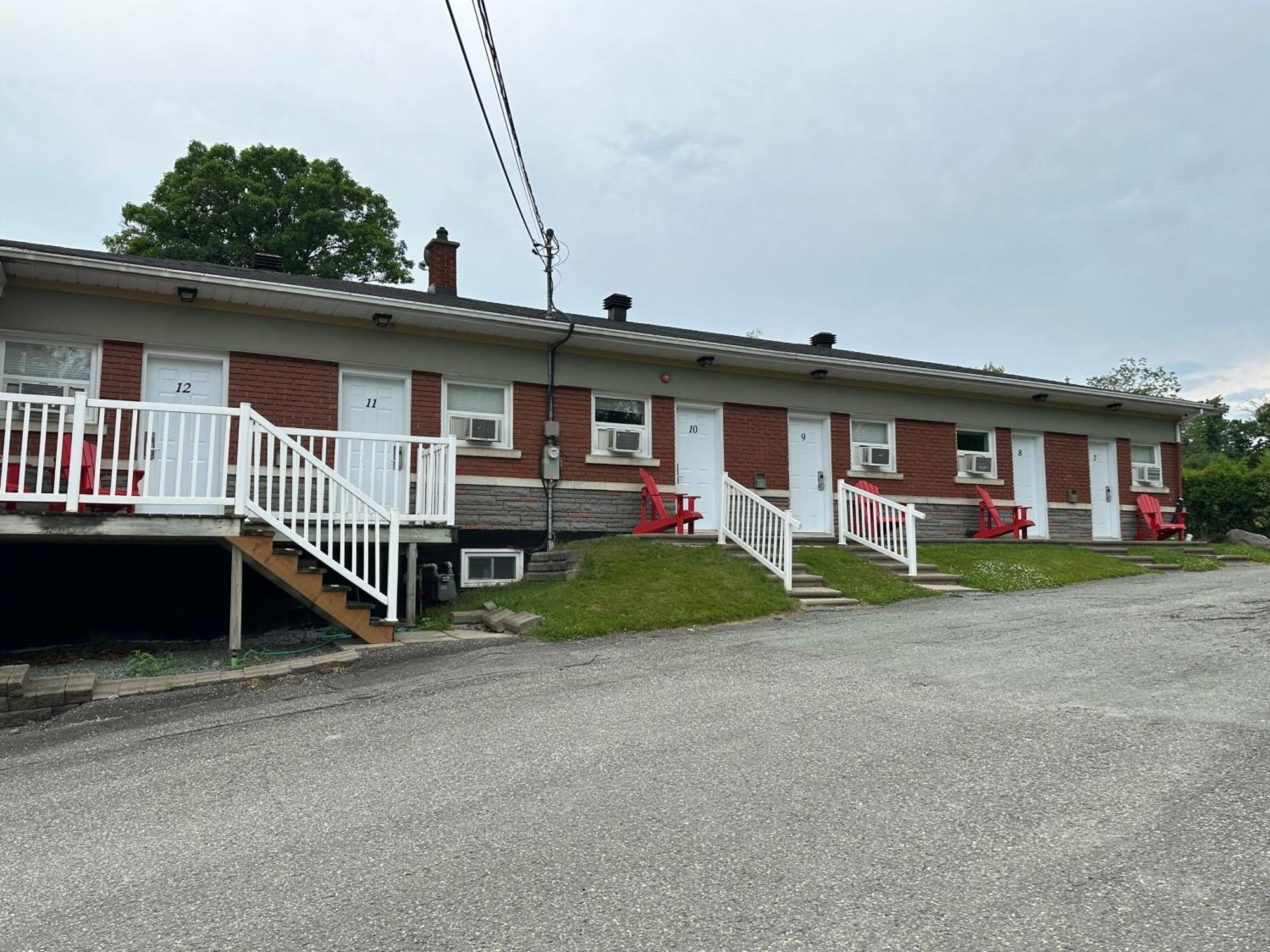 Motel Le Refuge Sherbrooke Buitenkant foto