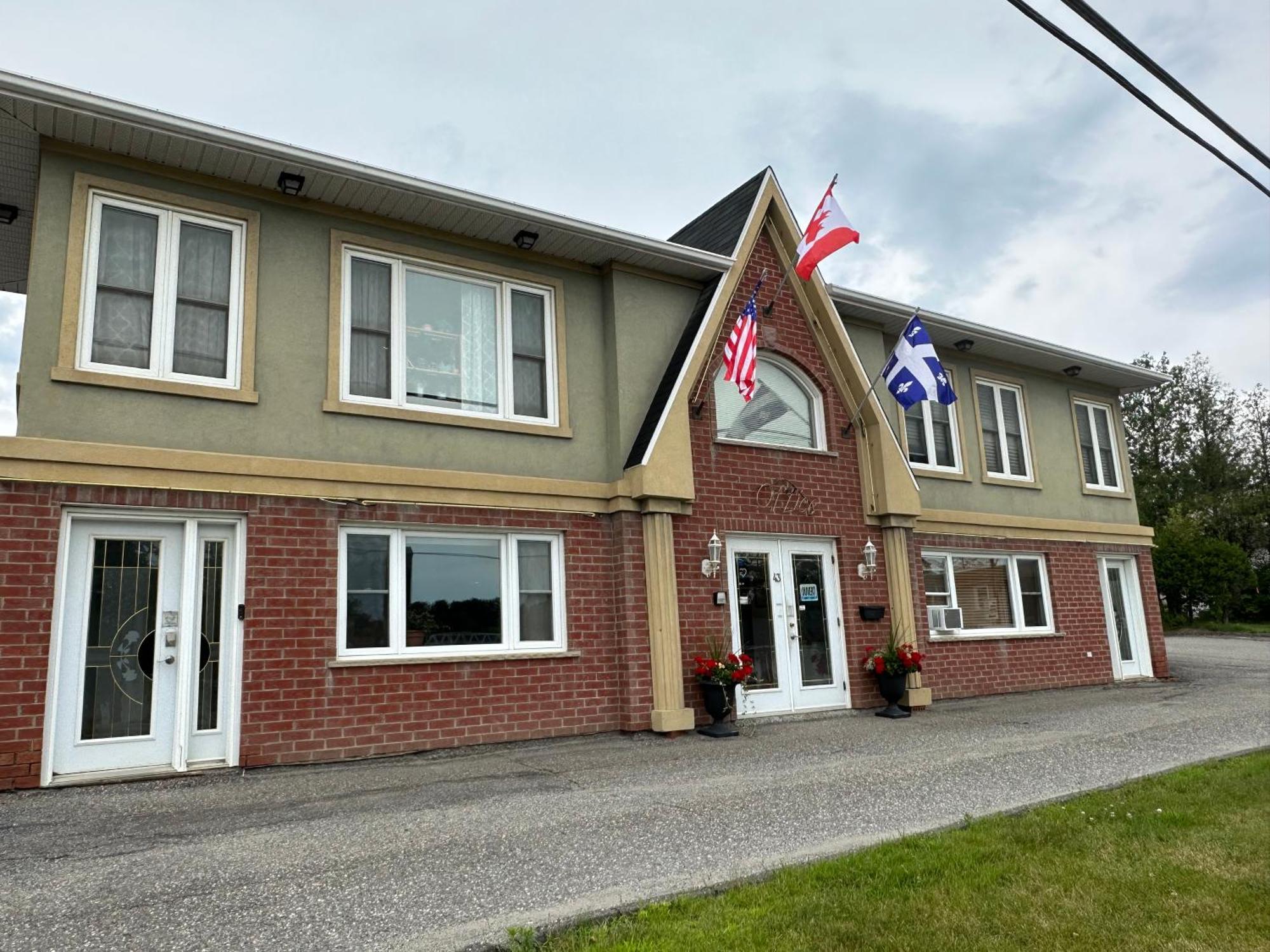 Motel Le Refuge Sherbrooke Buitenkant foto
