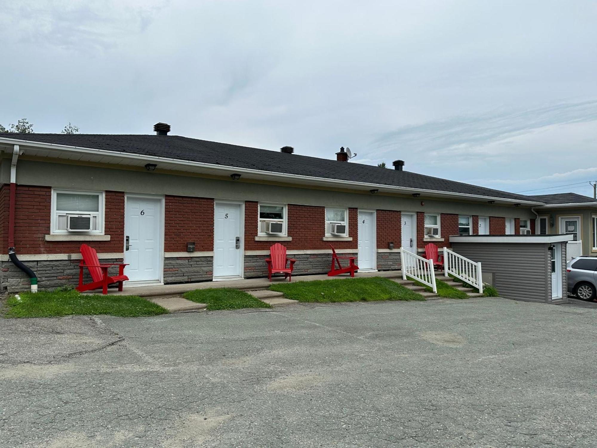 Motel Le Refuge Sherbrooke Buitenkant foto
