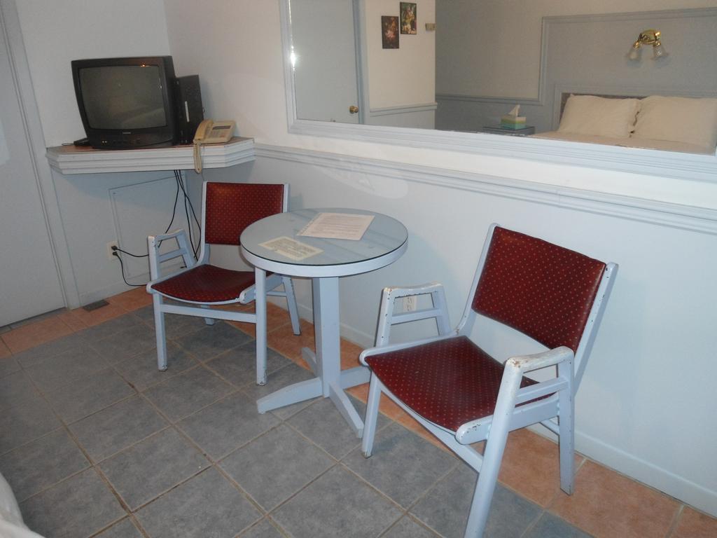 Motel Le Refuge Sherbrooke Buitenkant foto